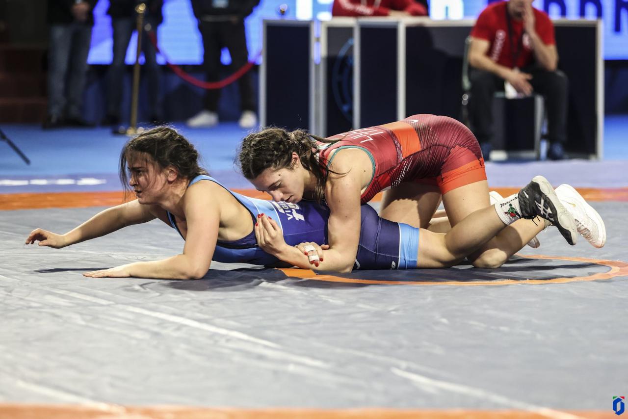 Campionato italiano assoluto di lotta ww 53kg Liuzzi vs Nigi