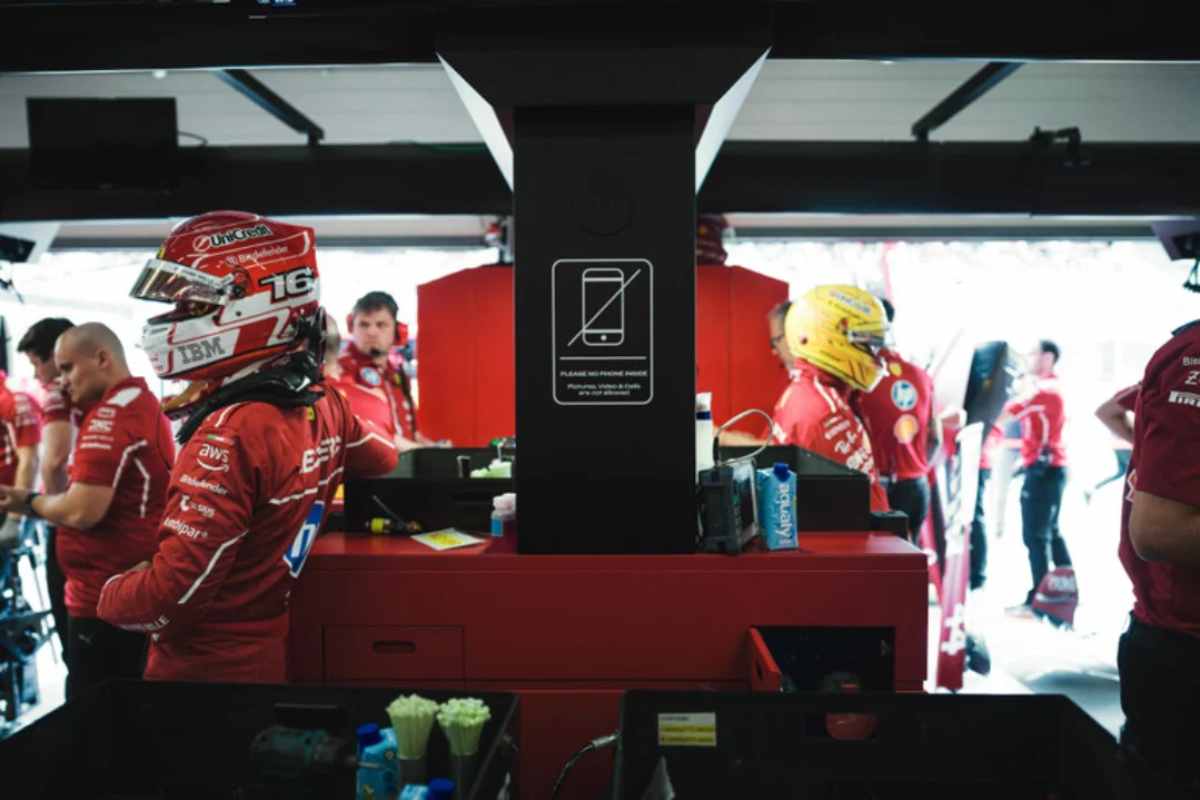 Ferrari nella bufera