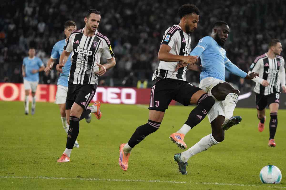 Lazio-Juventus, i bianconeri crollano all'Olimpico