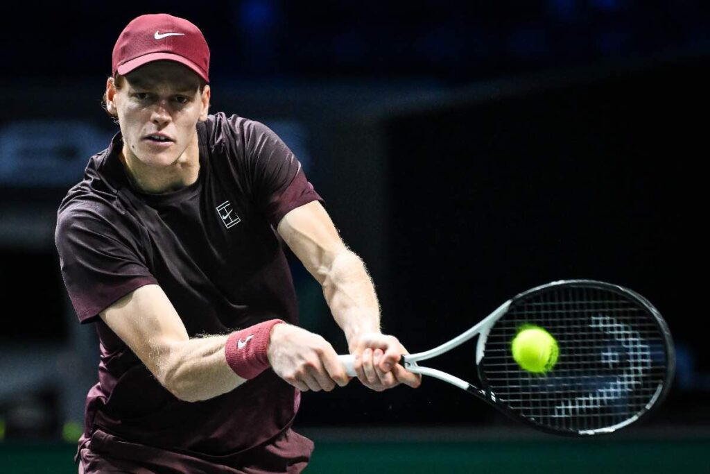 Sport in tv, Sinner torna a dare spettacolo