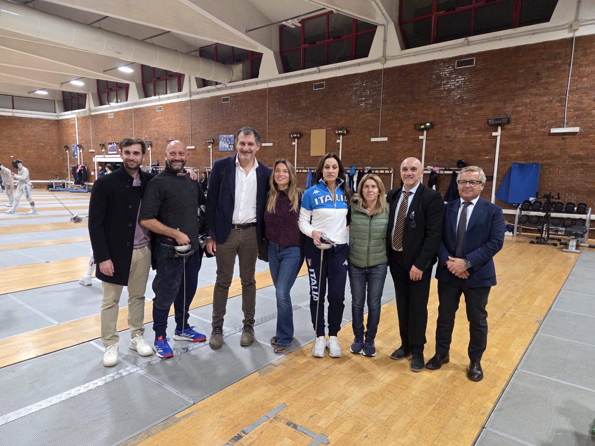 Annalisa Minetti Lezione di scherma