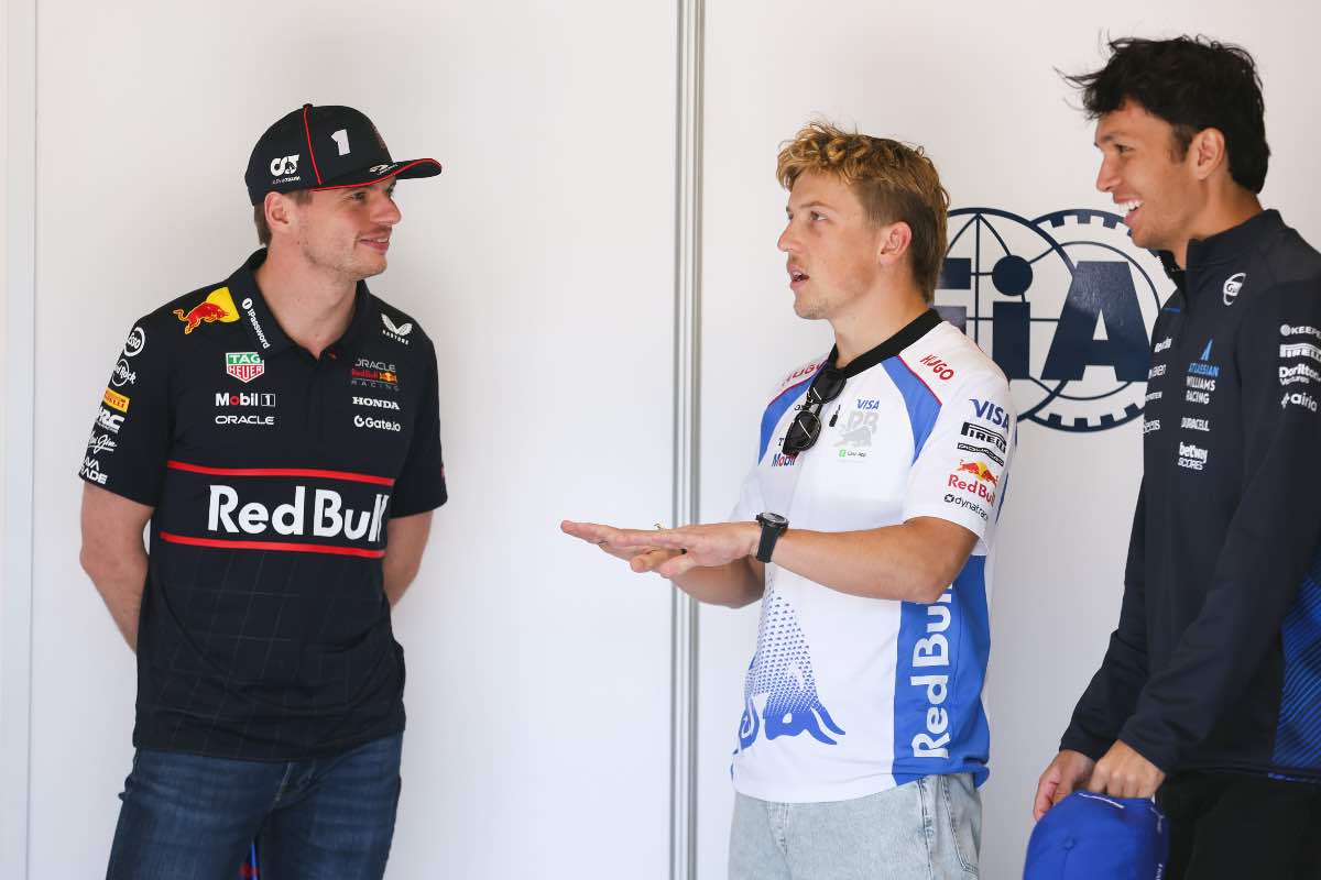 F1, Verstappen difende Lawson