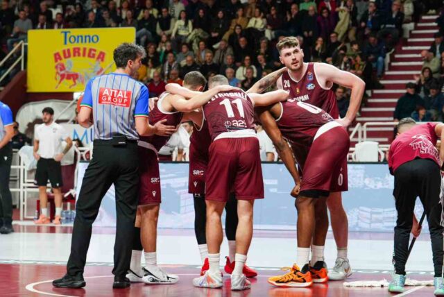 Basket, ufficiale: Trapani esclusa dalla Serie A, ne beneficia il Napoli