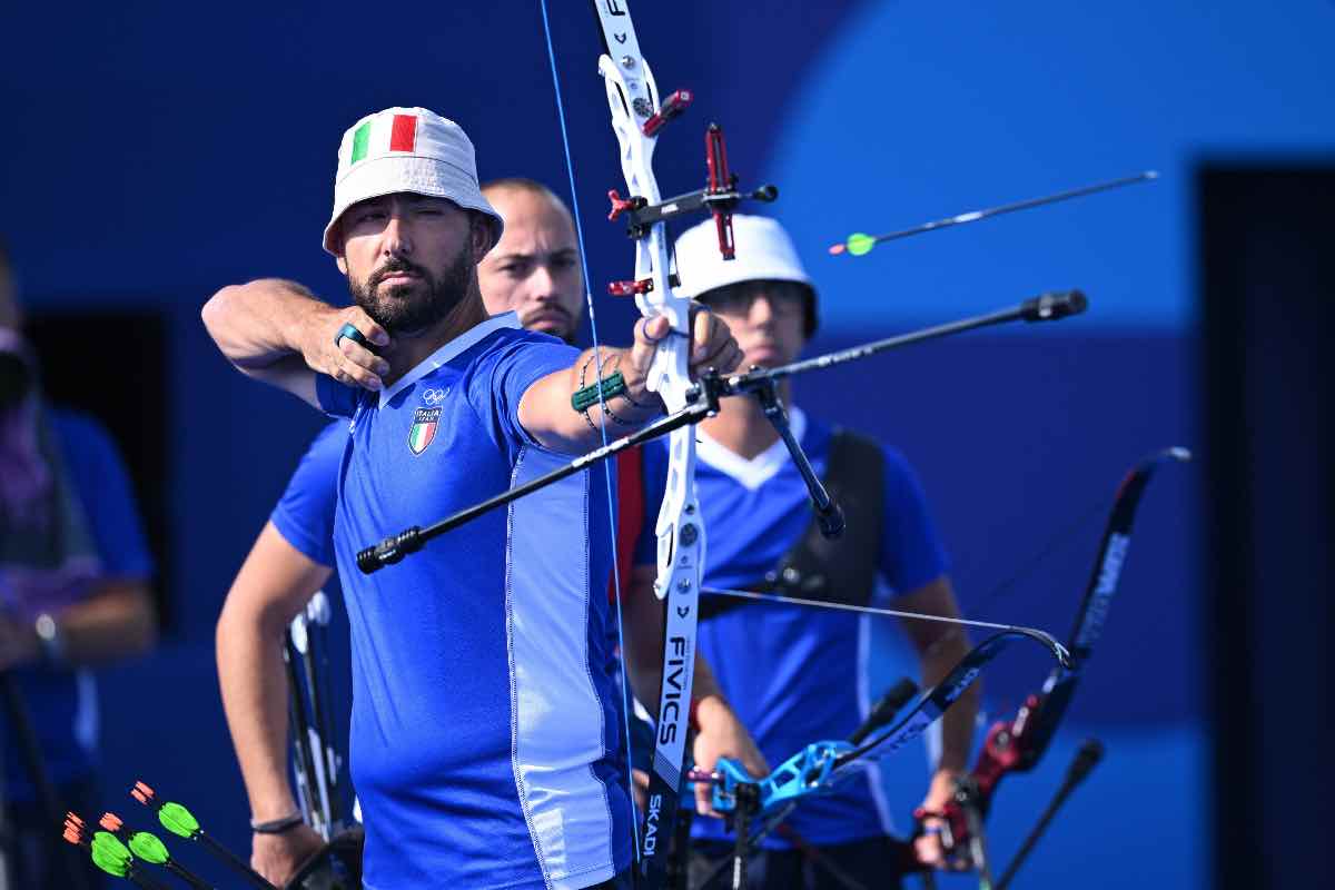 Nespoli tiro con l'arco