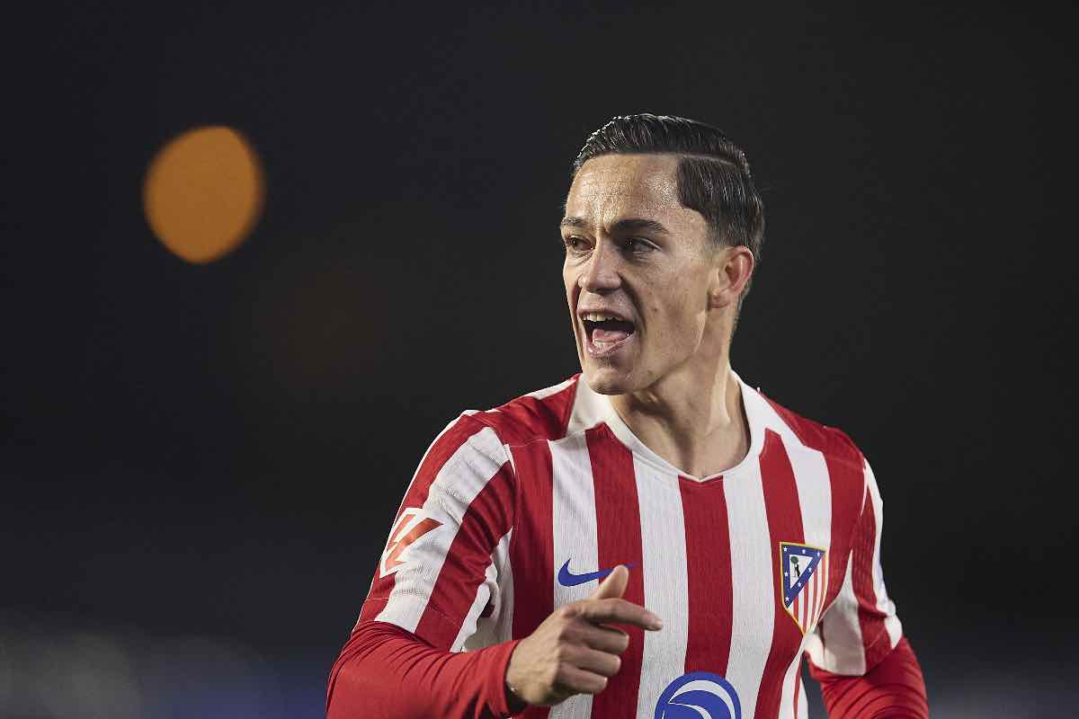 Raspadori in campo con l'Atletico
