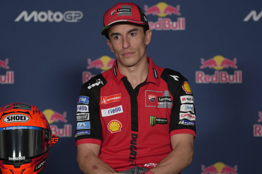 MotoGP Austin, caduta per Marc Marquez nelle Libere 1: bandiera rossa e ...