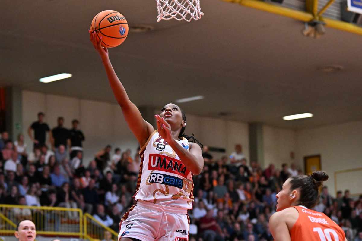 Stephanie Mavunga ( Reyer Venezia )
