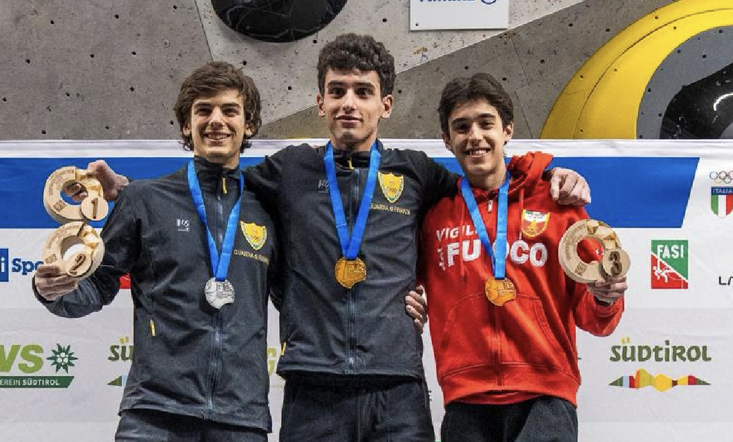 Arrampicata climbing boulder tesio reusa