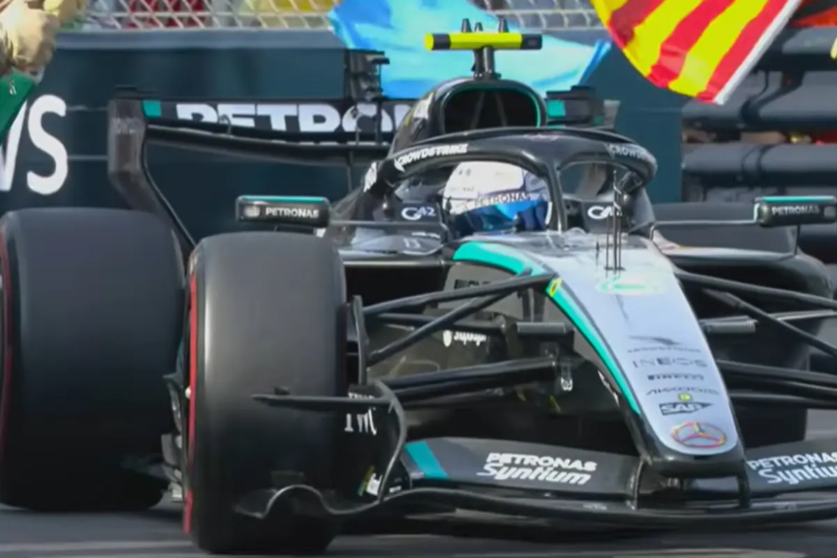 Kimi Antonelli con la Mercedes dopo la vittoria nel Gp di Monaco