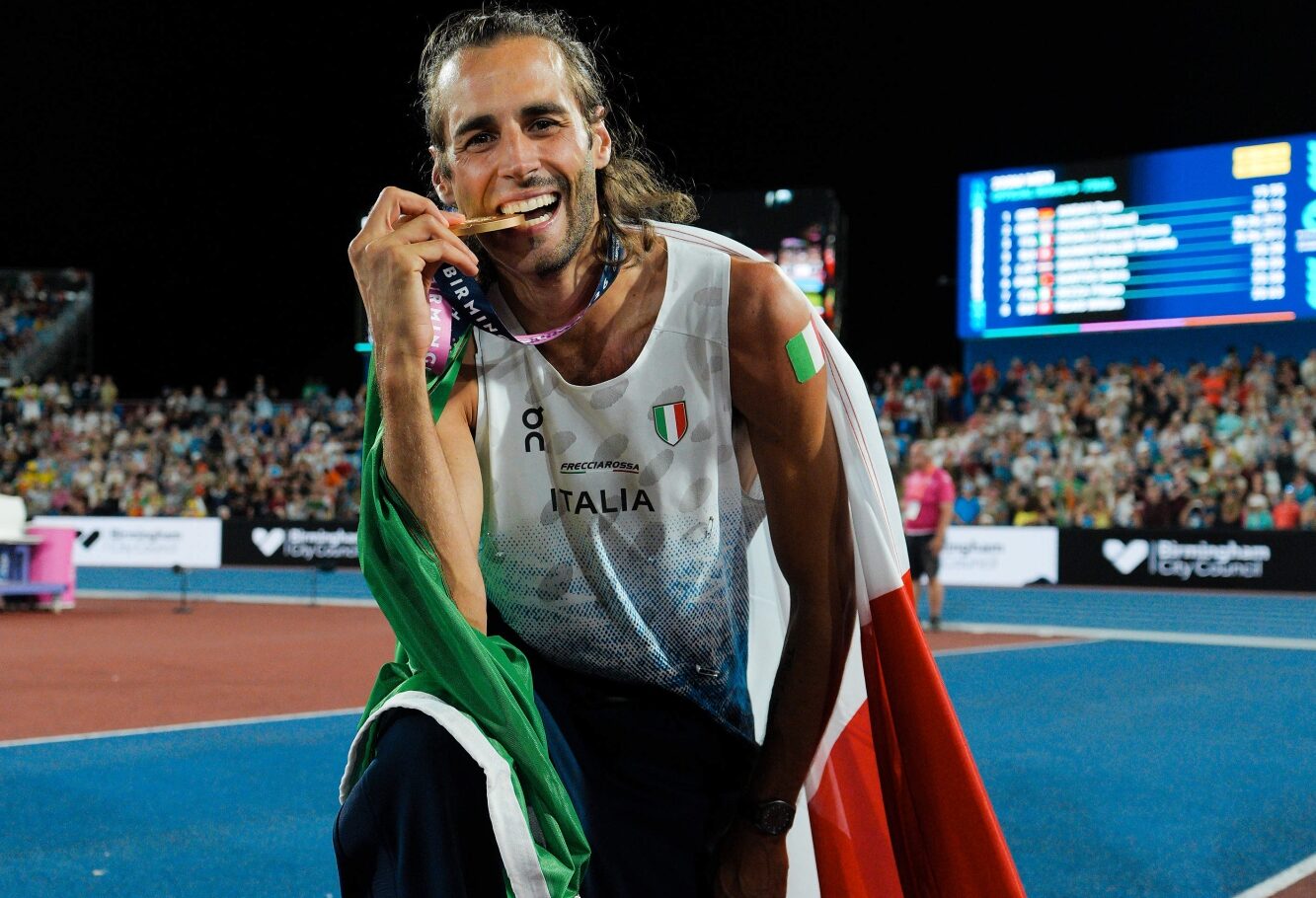 Tamberi bandiera medaglia Birmingham2026 Foto Grana FIDAL
